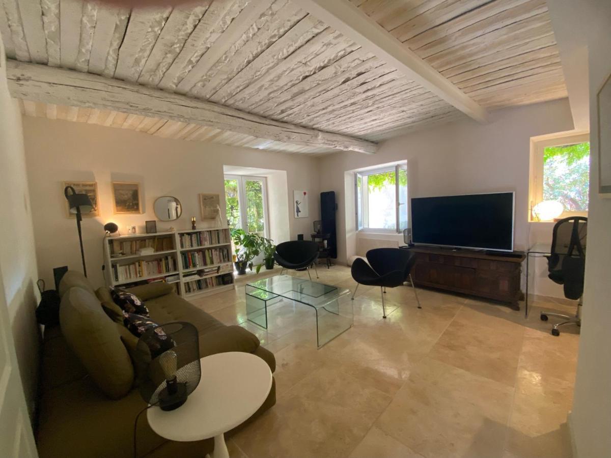 Chambre Privee Dans Un Mas Au Centre Du Village Maubec  Εξωτερικό φωτογραφία